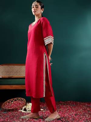 Women Floral Embroidered Regular Thread Work Kurta with Trousers & With Dupatta 7