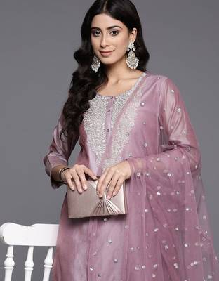 Floral Embroidered Zari Chanderi Silk Kurta with Trousers & Dupatta 2