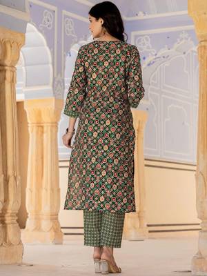 Floral Printed Regular Kurta with Trouser & Dupatta 5