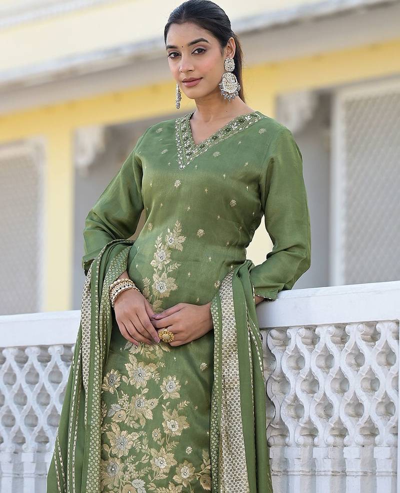 Floral Regular Pure Silk Kurta with Trouser & Dupatta