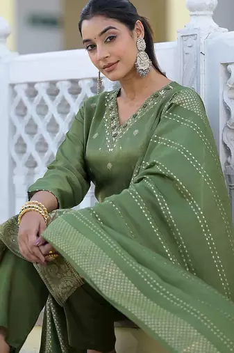 Floral Regular Pure Silk Kurta with Trouser & Dupatta