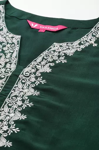 Women Floral Embroidered Regular Kurta with Trousers & With Dupatta