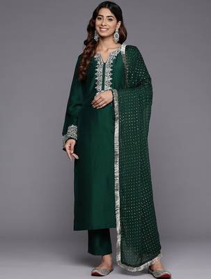 Women Floral Embroidered Regular Kurta with Trousers & With Dupatta 1
