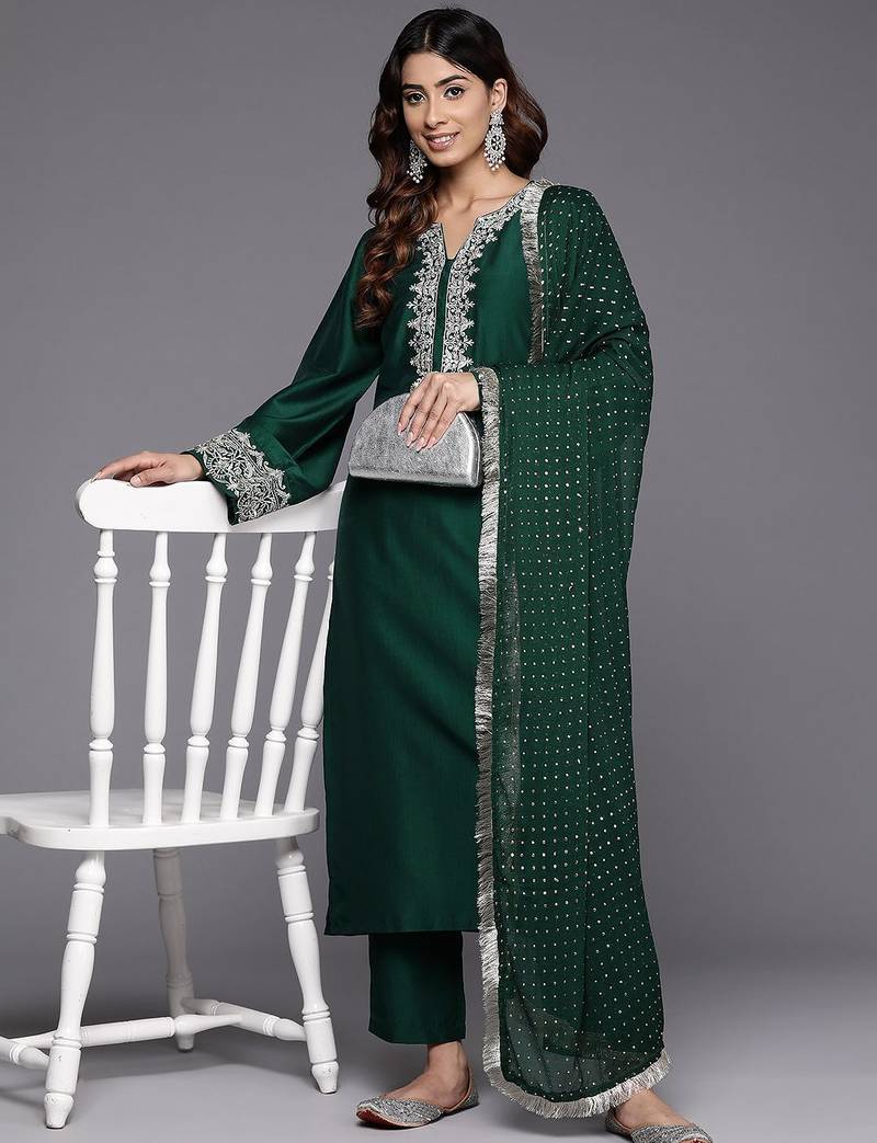 Women Floral Embroidered Regular Kurta with Trousers & With Dupatta
