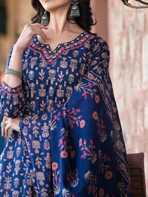 Floral Printed Regular Thread Work Pure Cotton Kurta with Trouser & Dupatta 2