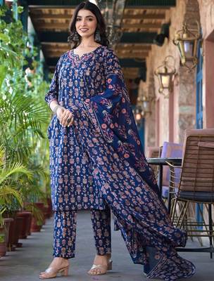 Floral Printed Regular Thread Work Pure Cotton Kurta with Trouser & Dupatta 4