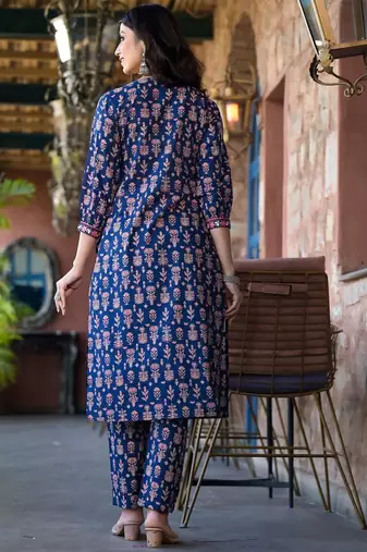 Floral Printed Regular Thread Work Pure Cotton Kurta with Trouser & Dupatta
