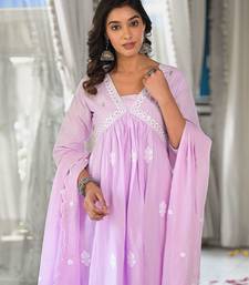 Women Floral Embroidered Empire Thread Work Pure Cotton Kurta with Trousers & With Dupatta