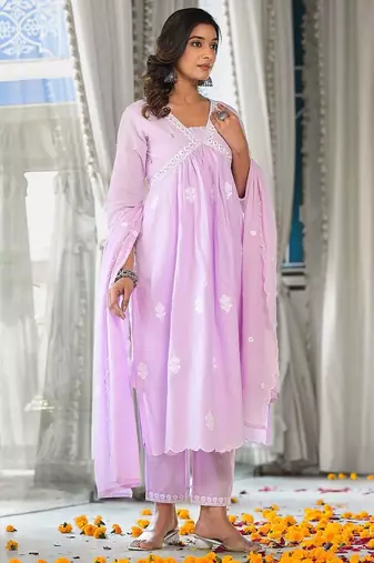 Women Floral Embroidered Empire Thread Work Pure Cotton Kurta with Trousers & With Dupatta