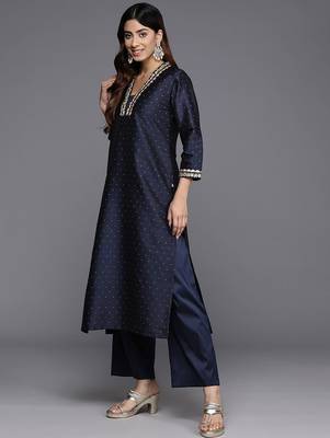 Sequinned Kurta with Trousers & Dupatta 6