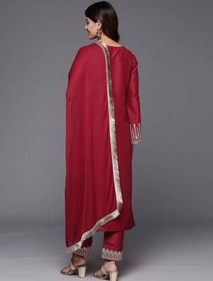 Floral Embroidered Zari Kurta with Trousers & Dupatta 7