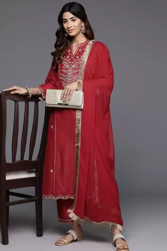 Women Floral Embroidered Regular Kurta with Trousers & With Dupatta
