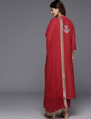 Women Floral Embroidered Regular Kurta with Trousers & With Dupatta 7