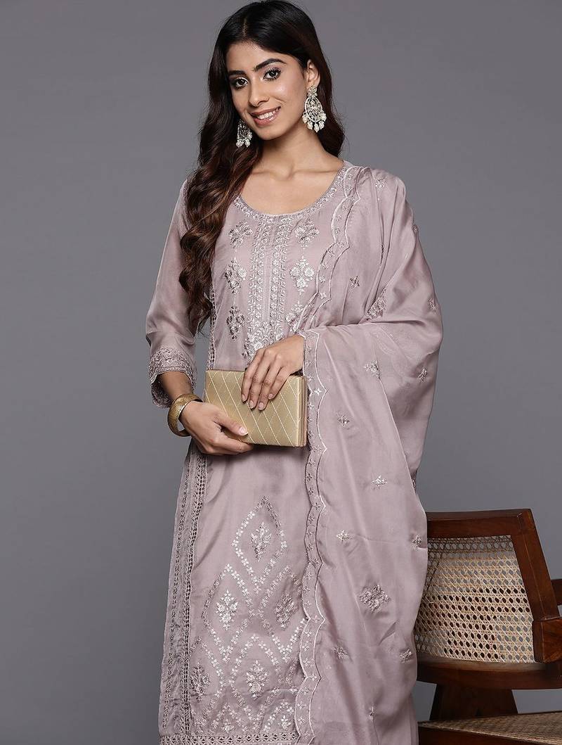 Women Floral Embroidered Regular Sequinned Kurta with Trousers & With Dupatta