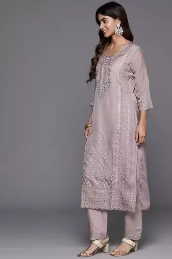 Women Floral Embroidered Regular Sequinned Kurta with Trousers & With Dupatta