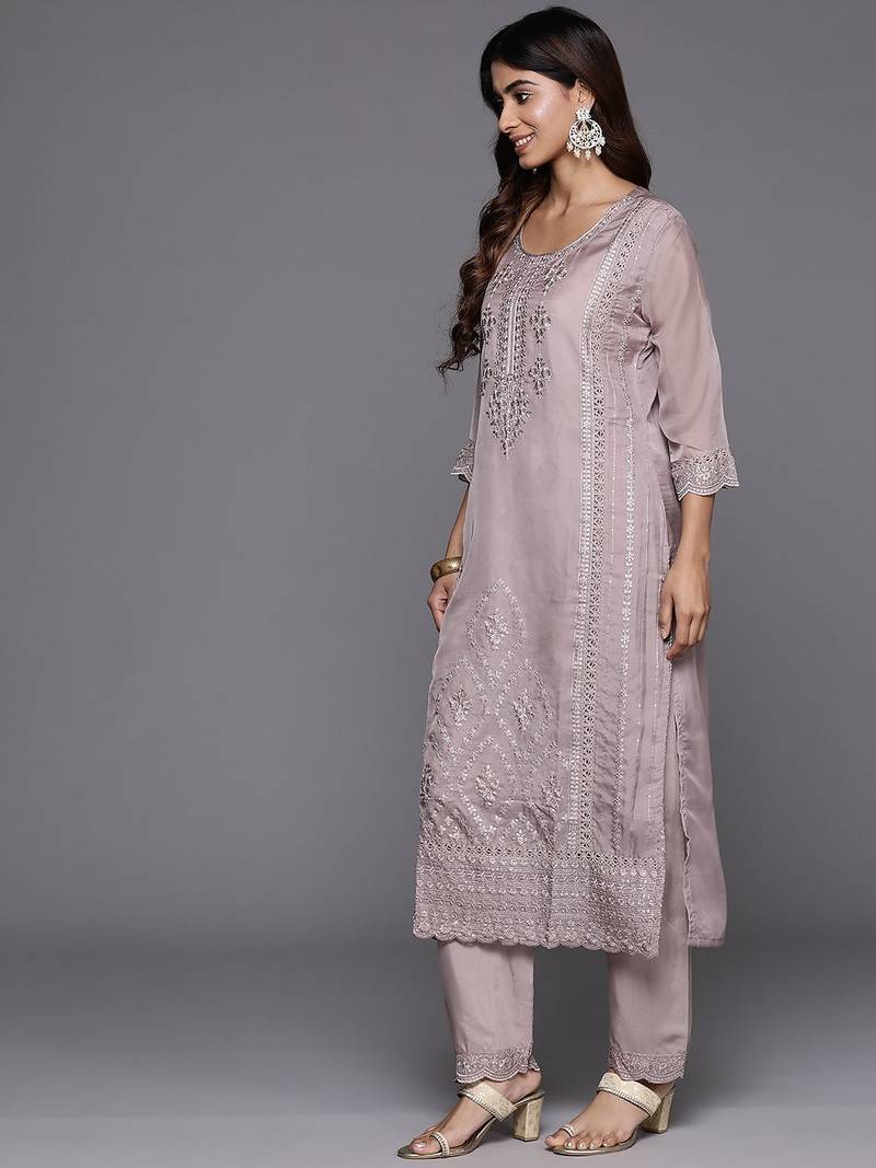 Women Floral Embroidered Regular Sequinned Kurta with Trousers & With Dupatta