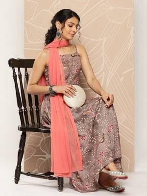 Floral Printed Kurta With Trousers & Dupatta 5