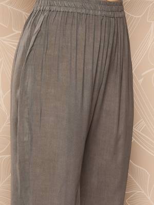 Floral Printed Kurta With Trousers & Dupatta 7