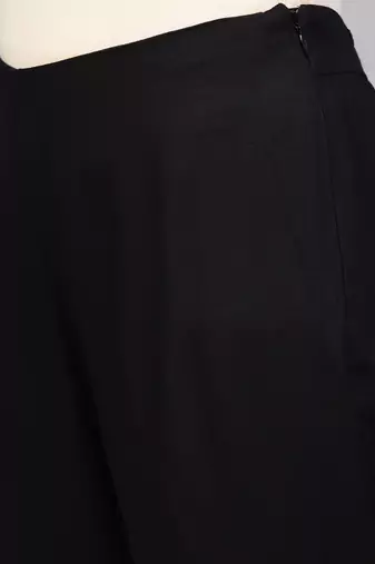 Women Grey & Black Zari & Thread Work Kurta with Trousers & Dupatta