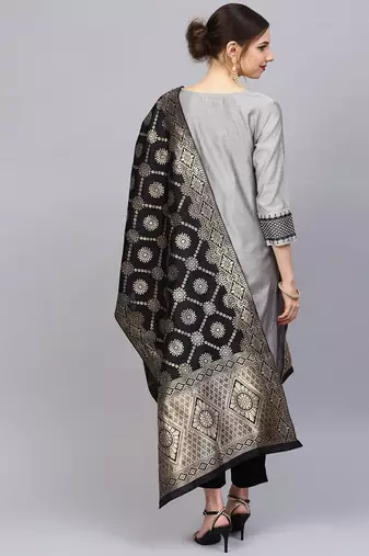 Women Grey & Black Zari & Thread Work Kurta with Trousers & Dupatta