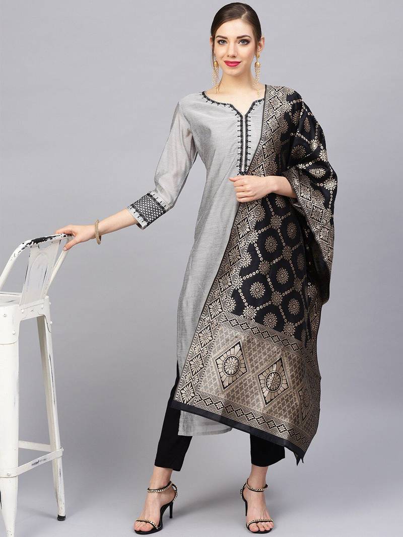 Women Grey & Black Zari & Thread Work Kurta with Trousers & Dupatta