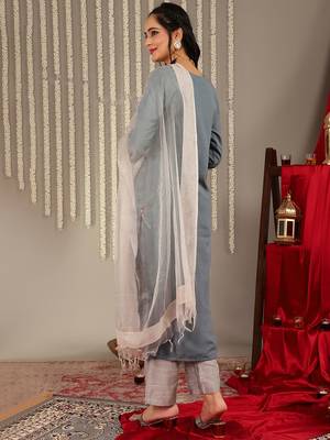 Floral Yoke Design Sequinned Kurta & Trousers With Dupatta 6