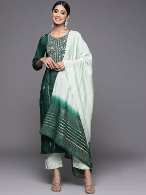 Women Green Ethnic Motifs Yoke Design Gotta Patti Pure Cotton Kurta with Trousers & With Dupatta 1