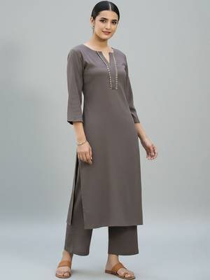 Women Regular Gotta Patti Silk Crepe Kurta with Trousers 1