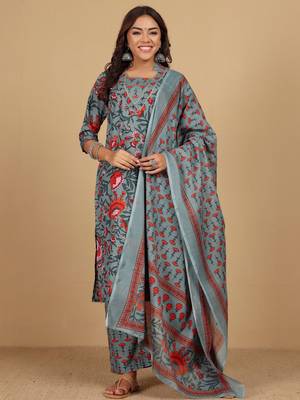 Women Floral Printed Mandarin Collar Kurta with Trousers & Dupatta 1