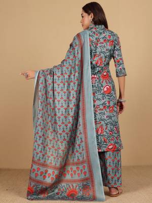 Women Floral Printed Mandarin Collar Kurta with Trousers & Dupatta 5