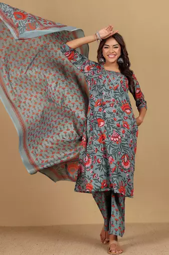 Women Floral Printed Mandarin Collar Kurta with Trousers & Dupatta