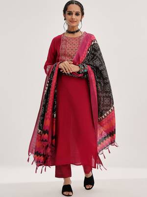 Ethnic Motifs Yoke Design Straight Kurta & Trousers With Dupatta 1
