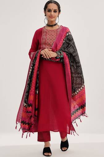 Ethnic Motifs Yoke Design Straight Kurta & Trousers With Dupatta