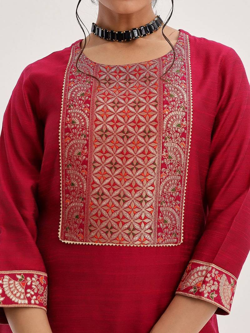 Ethnic Motifs Yoke Design Straight Kurta & Trousers With Dupatta