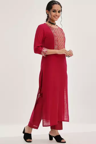 Ethnic Motifs Yoke Design Straight Kurta & Trousers With Dupatta