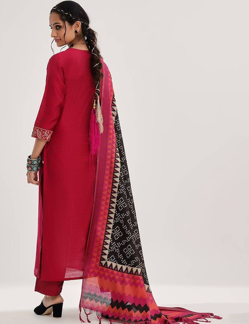 Ethnic Motifs Yoke Design Straight Kurta & Trousers With Dupatta