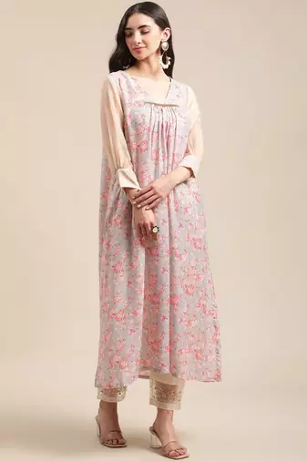 Women Peach-Coloured & Cream-Coloured Floral Printed Pleated Kurta With Trousers