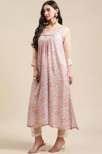 Women Peach-Coloured & Cream-Coloured Floral Printed Pleated Kurta With Trousers
