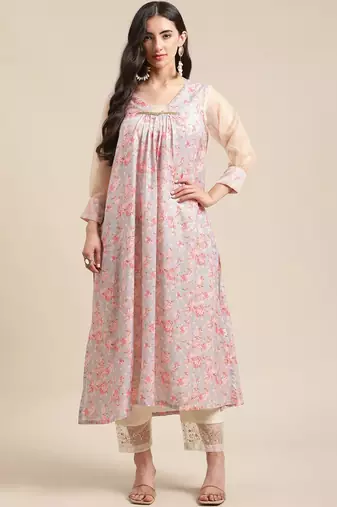 Women Peach-Coloured & Cream-Coloured Floral Printed Pleated Kurta With Trousers