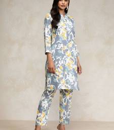 Women Floral Printed Kurta with Trousers
