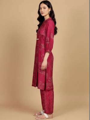 Women Bandhani Printed Collar Tassel-Detail Kurta With Trousers 1