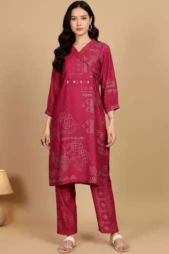 Women Bandhani Printed Collar Tassel-Detail Kurta With Trousers