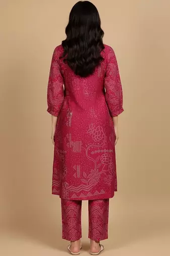 Women Bandhani Printed Collar Tassel-Detail Kurta With Trousers