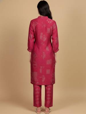 Women Bandhani Printed Collar Tassel-Detail Kurta With Trousers 7