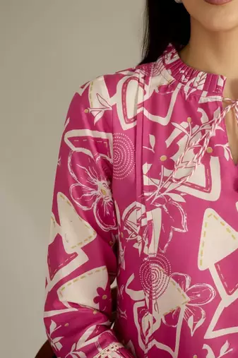 Women Geometric Printed Kurta with Trousers