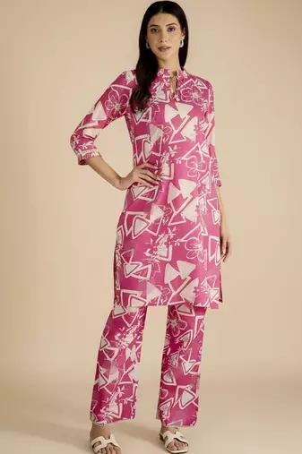 Women Geometric Printed Kurta with Trousers