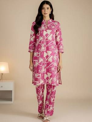 Women Geometric Printed Kurta with Trousers 6