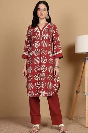 Women Geometric Printed Kurta with Trousers