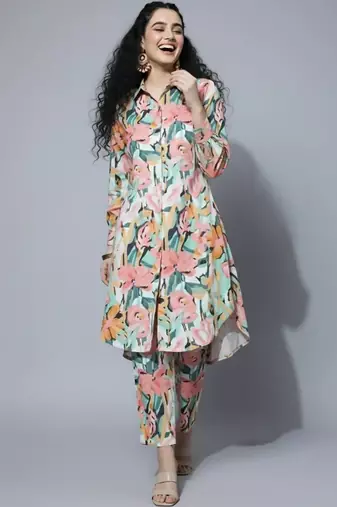 Women Floral Printed Regular Kurta with Trousers