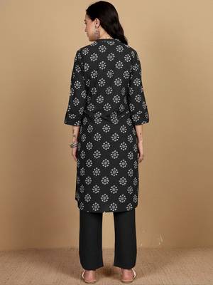Women Printed Thread Work Straight Kurta & Trousers 2